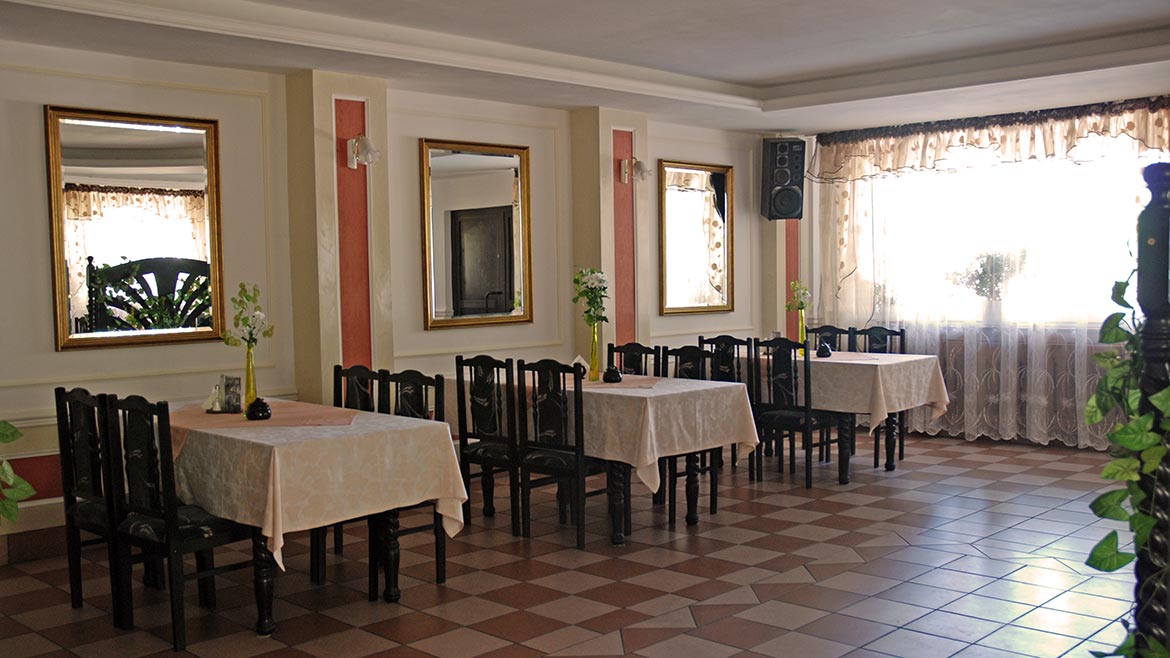 Hotel Warszawa pokoje noclegi restauracja wypoczynek Polska