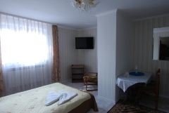 Hotell Varssavis toad majutus konverentsid restoran puhkus Poola
