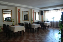 Hotell Varssavis toad majutus konverentsid restoran puhkus Poola